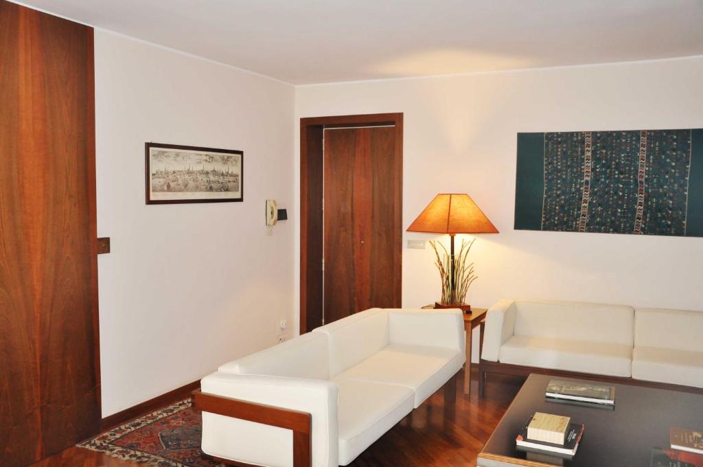 Magic Suite - top in Messina room 3